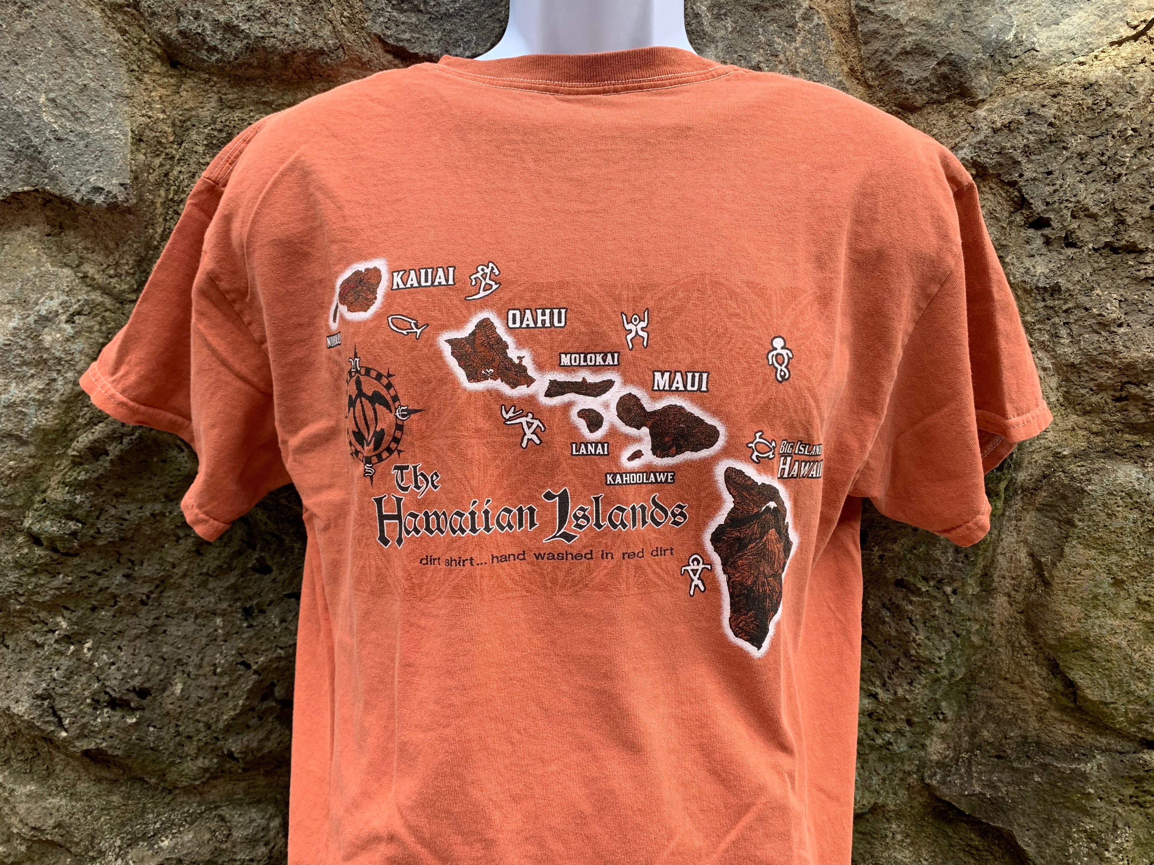 Hawaiian Islands - Red Dirt Maui